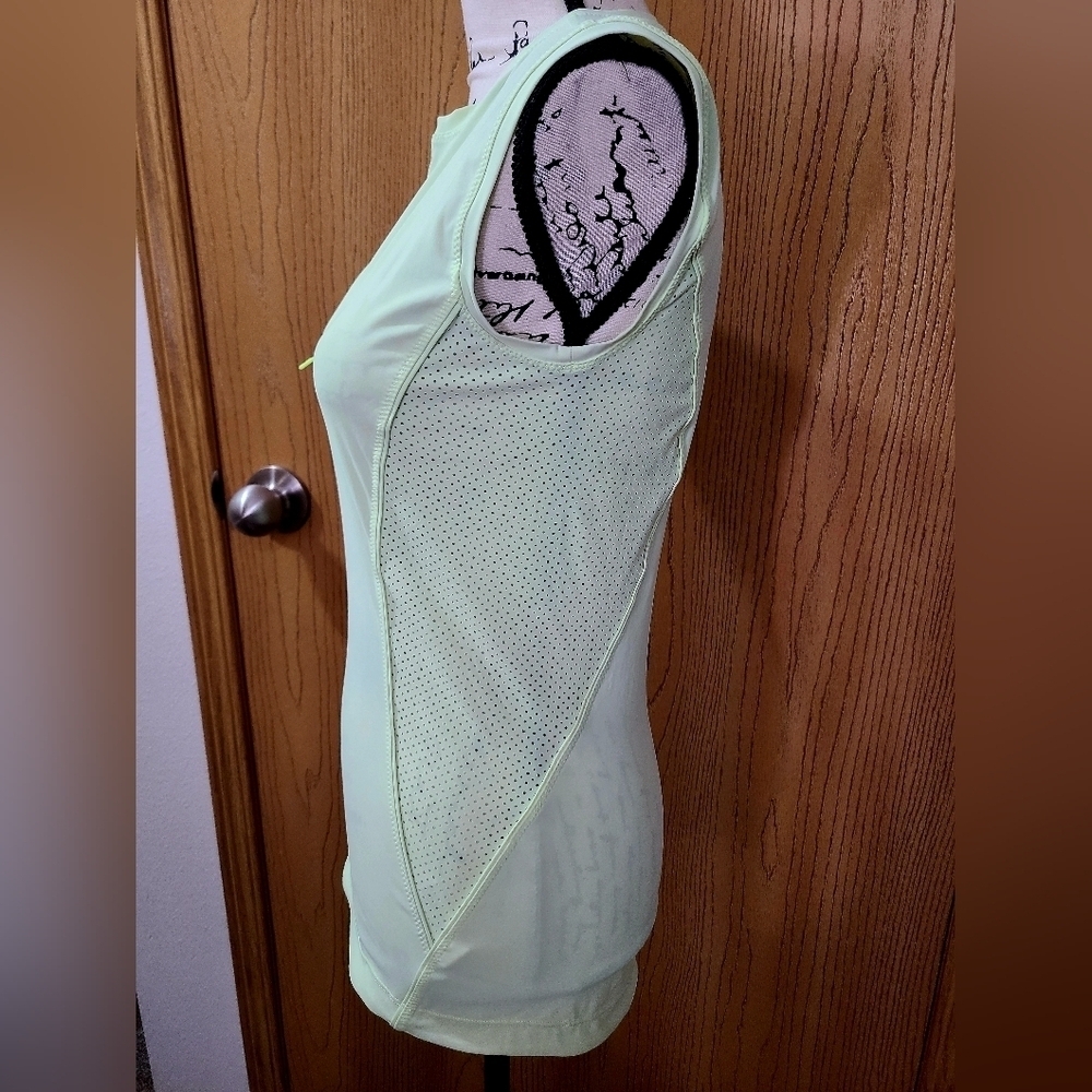 Athleta Pacifica II Light Green Mesh Side Half Zip Athletic Tank Top - Picture 2 of 4